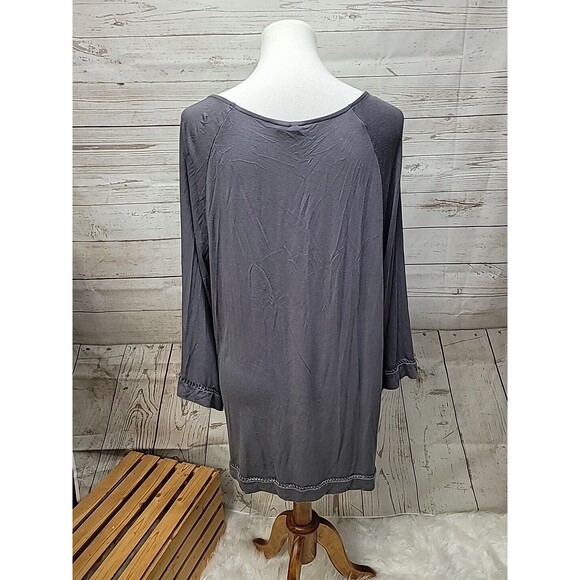 Cato Women’s Large Tunic Top Gray 3/4 Bell‎ Sleeve Soft V Neckline Ladder Cutout - Picture 2 of 8
